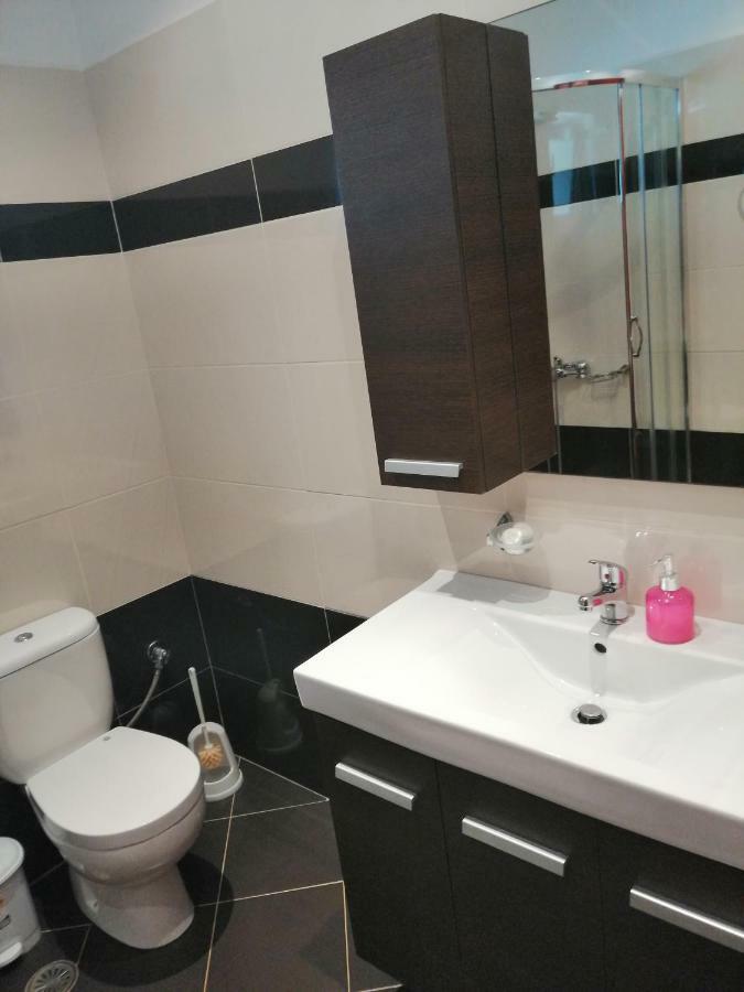 Helen'S House Apartment Ксамил Екстериор снимка