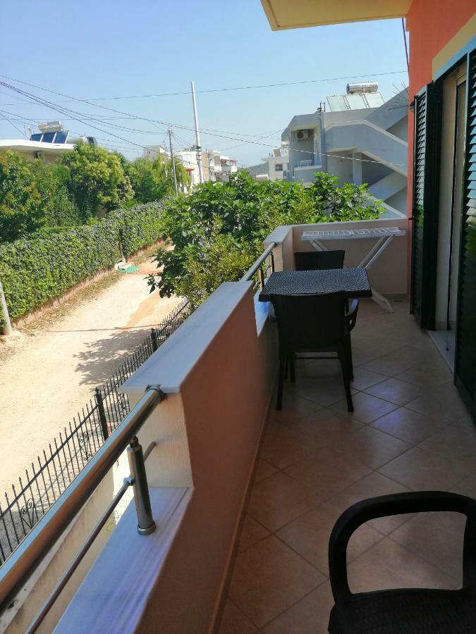 Helen'S House Apartment Ксамил Екстериор снимка
