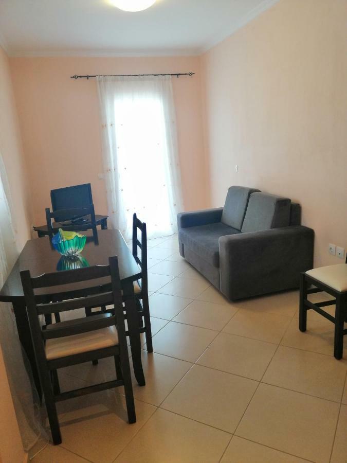 Helen'S House Apartment Ксамил Екстериор снимка