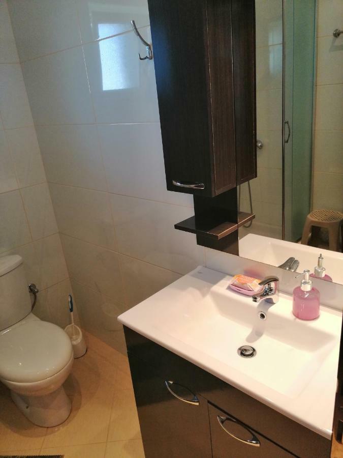 Helen'S House Apartment Ксамил Екстериор снимка