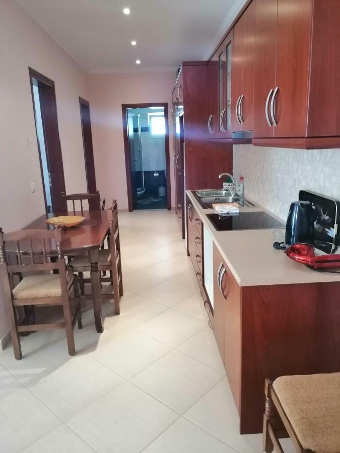 Helen'S House Apartment Ксамил Екстериор снимка